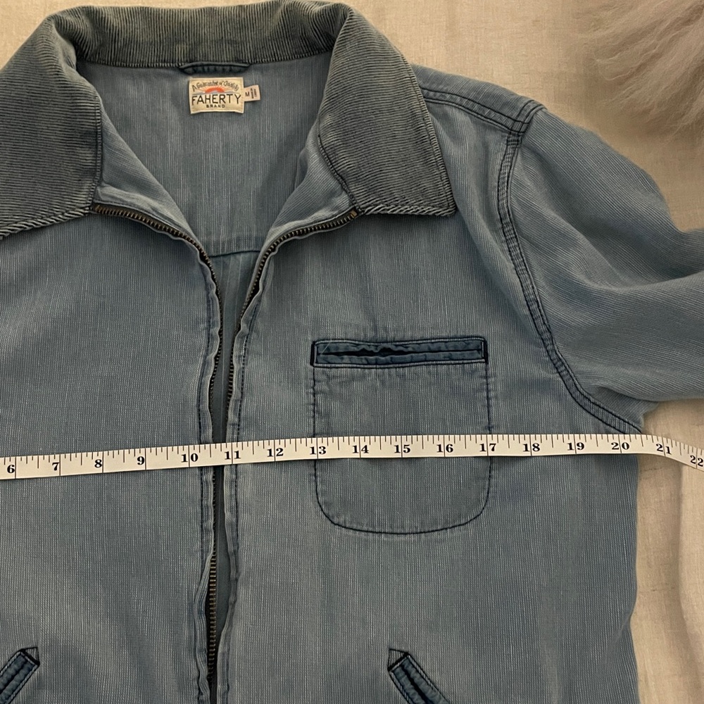 Faherty chambray denim jacket lightweight M blue - Picture 10 of 11
